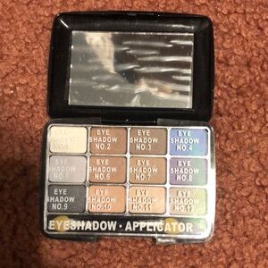 Eyeshadow Mirrored Compact